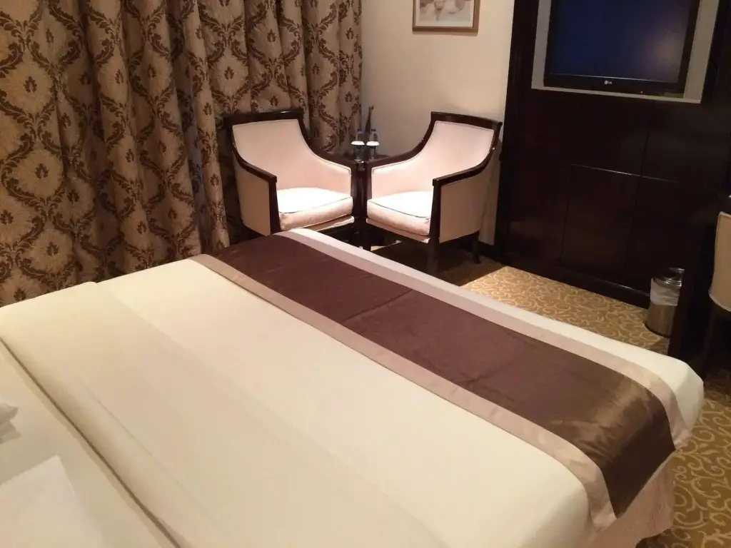 Дубай: London Suites Hotel