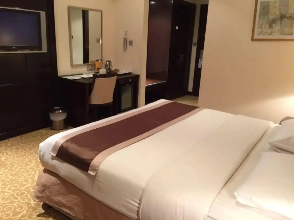 Дубай: London Suites Hotel