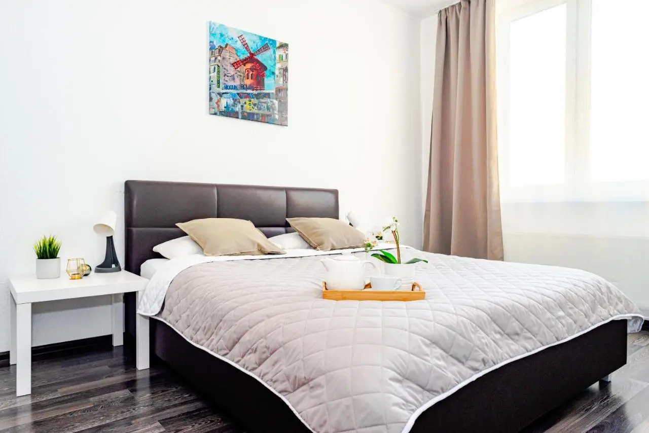 Екатеринбург: Апартаменты в центре GOOD HOUSE Центральный стадион