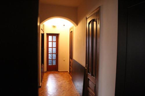 Батуми: Otos Guest House