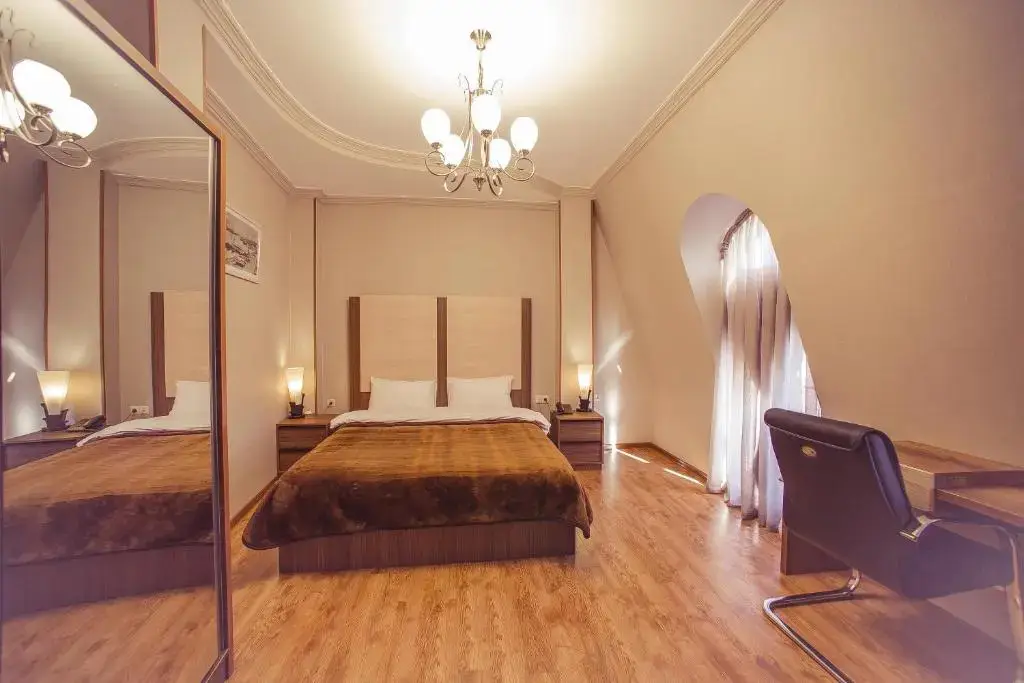 Батуми: Hotel Royal Venezia