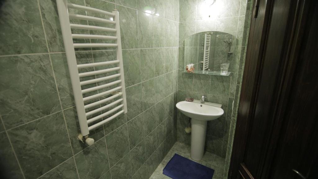 Тбилиси: Apartment on Sanapiro