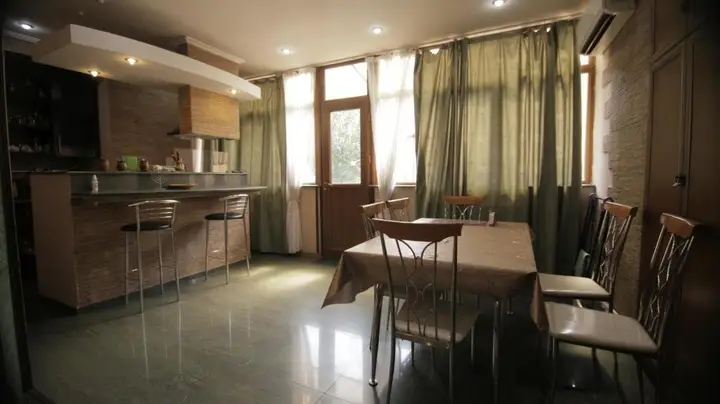 Тбилиси: Apartment on Sanapiro