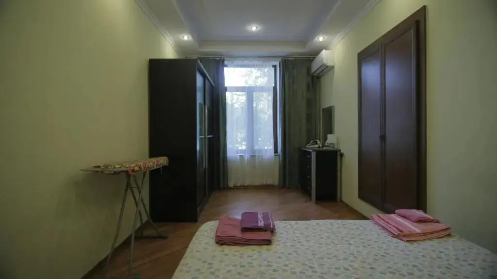 Тбилиси: Apartment on Sanapiro