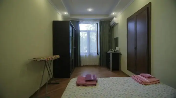 Тбилиси: Apartment on Sanapiro