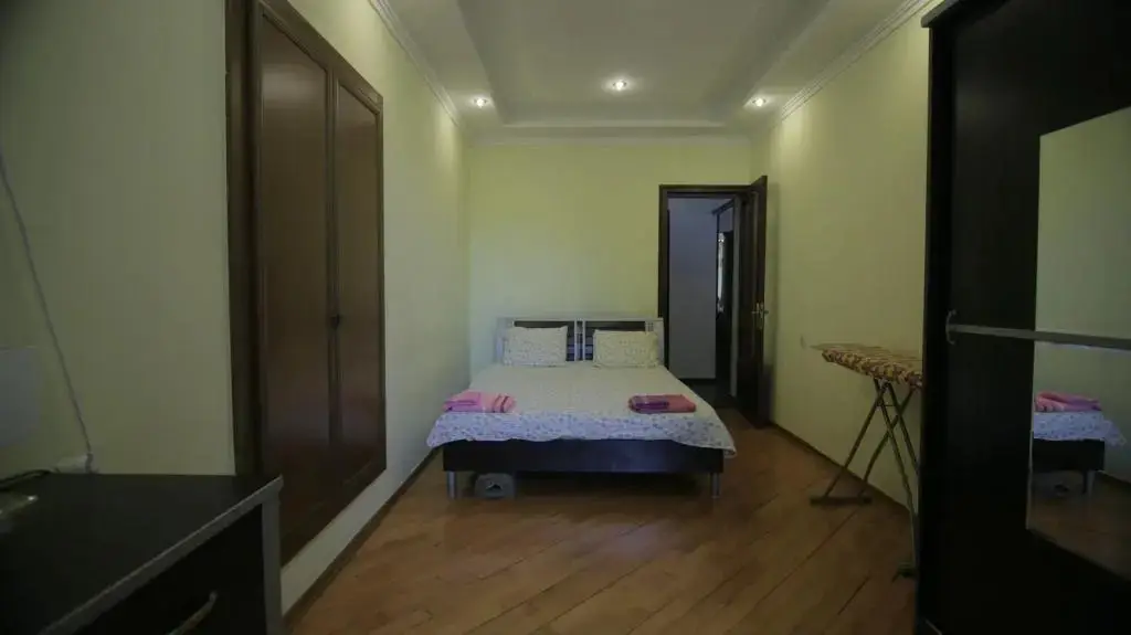 Тбилиси: Apartment on Sanapiro