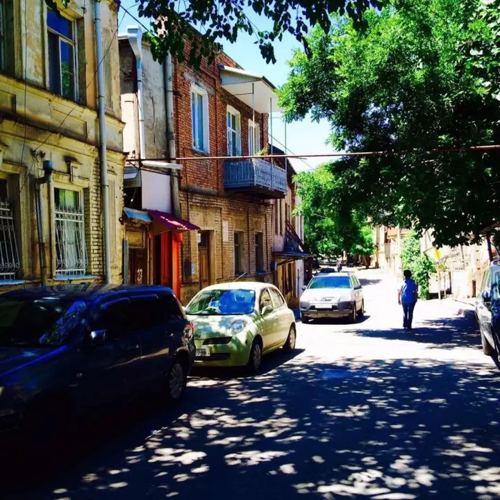Тбилиси: Апарт-Отель in Old Tbilisi
