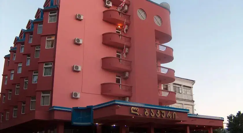 L Bakuri Hotel — фото 1