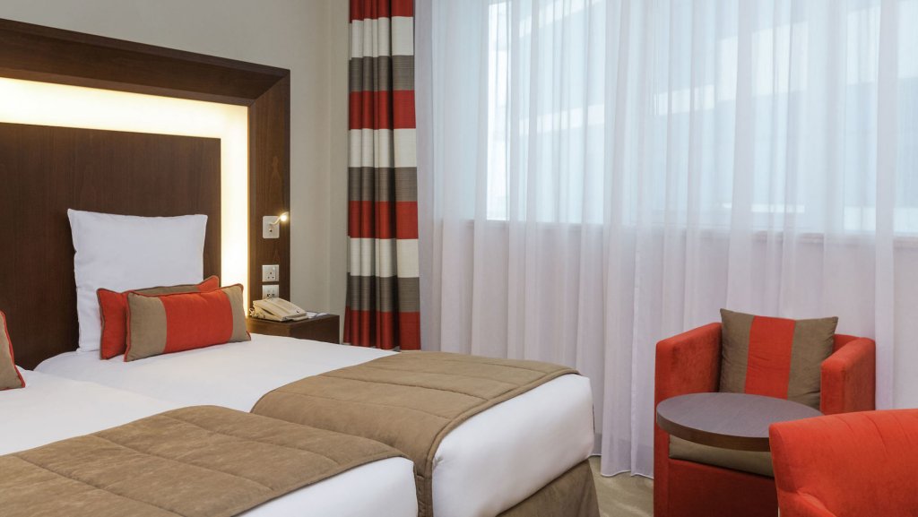 Дубай: Отель Novotel Dubai Al Barsha
