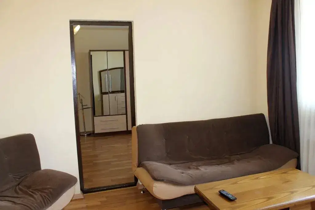 Гурджаани: Rebi