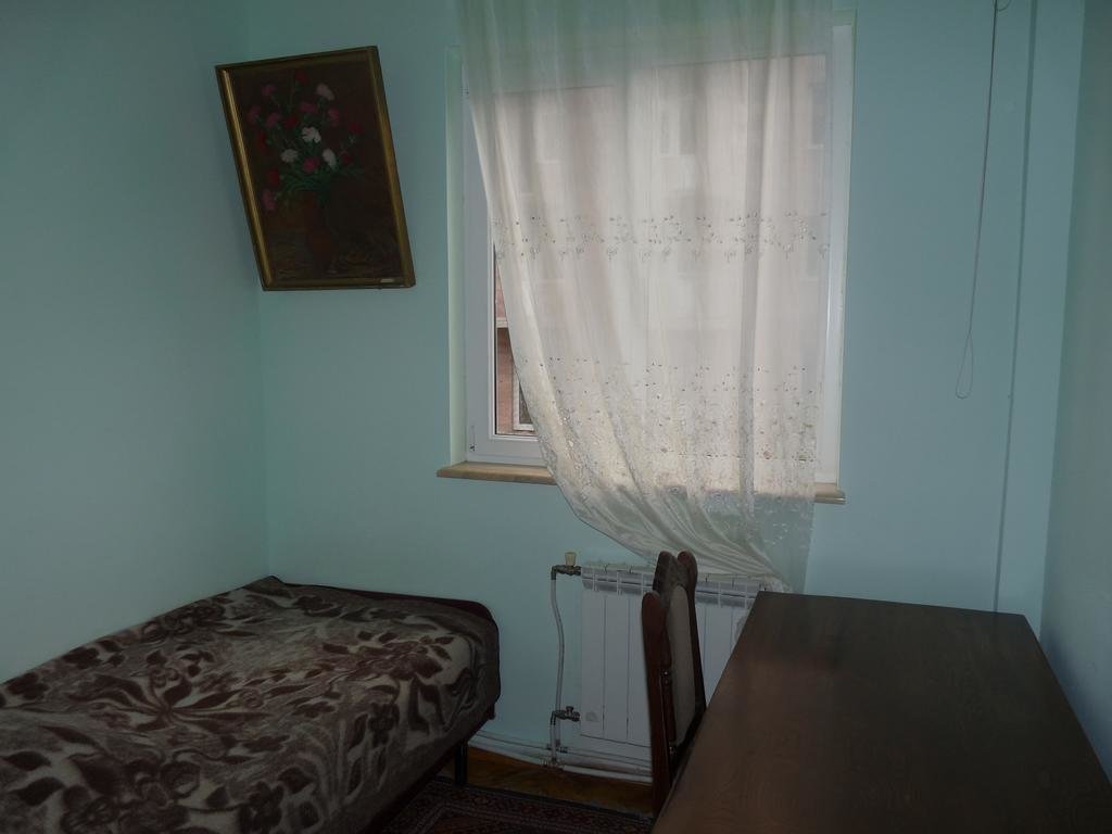 Ереван: Apartment in House of Classical Armenian Architecture