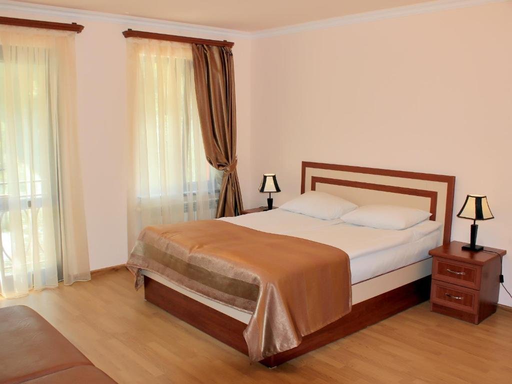 Дилижан: Ariana Family Hotel