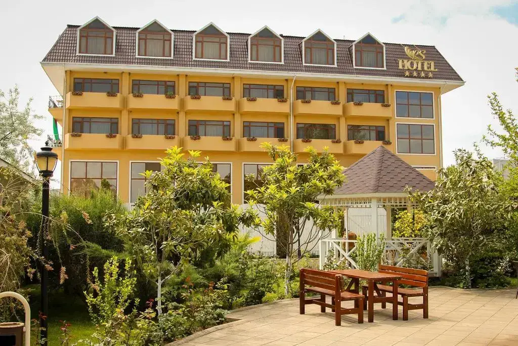 River Side Hotel — фото 1