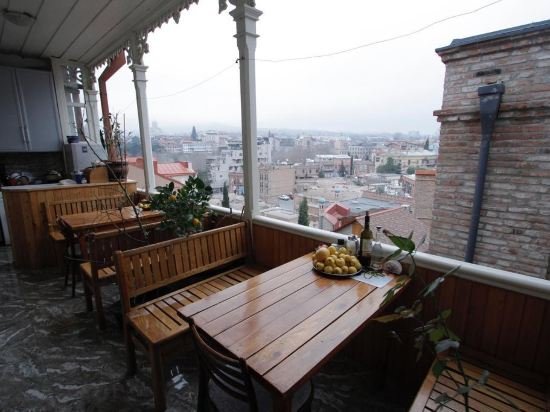 Тбилиси: Guest House Gamardjoba