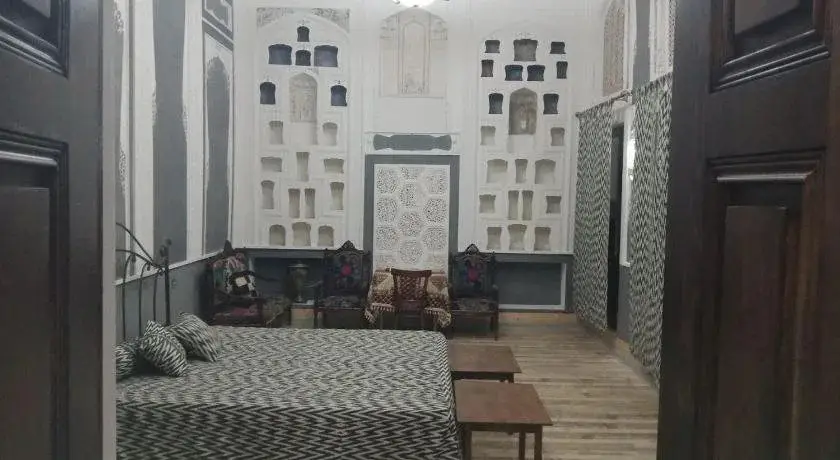 Бухара: Bibi-Khanym Hotel