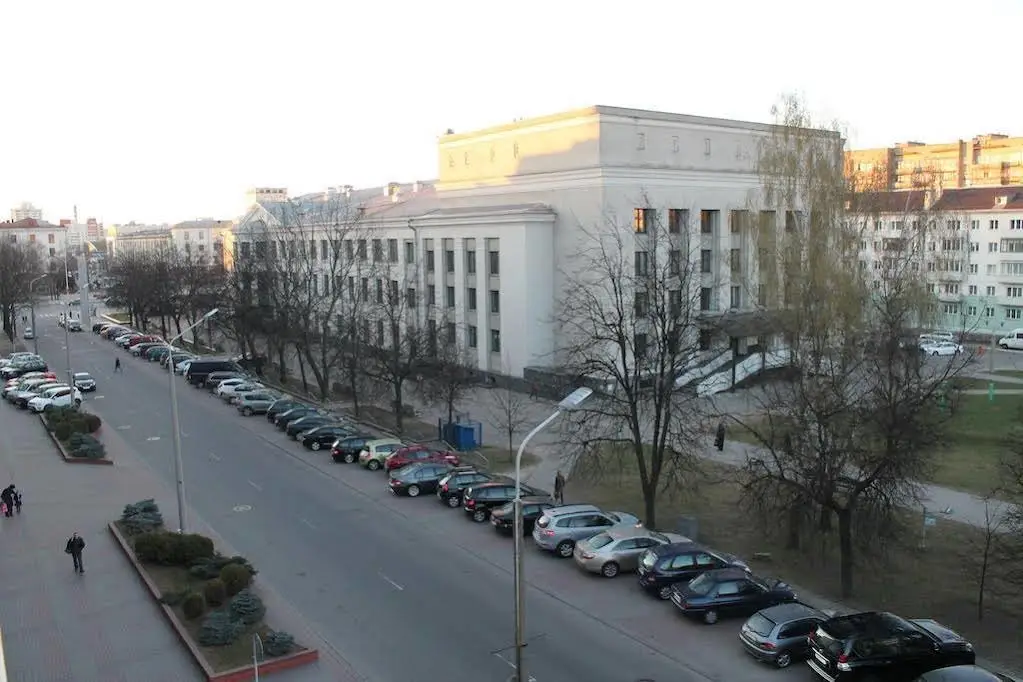 Минск: Апартаменты на площади Якуба Колоса