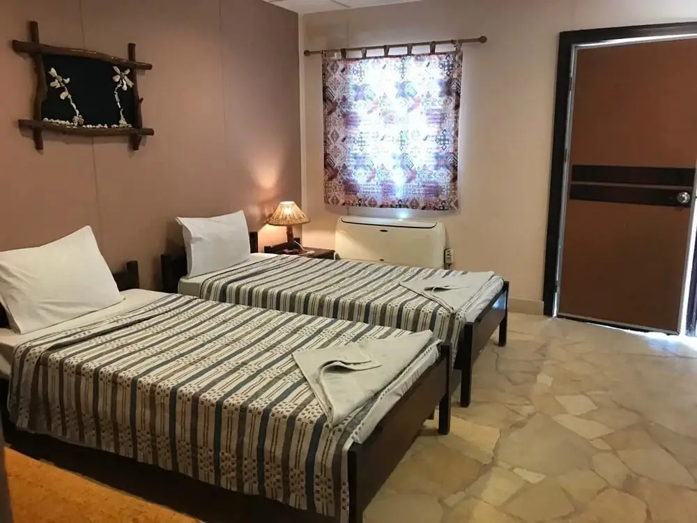 Нувейба: Sayadeen Village