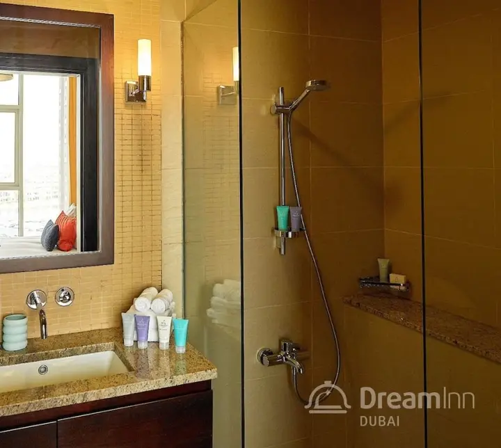 Дубай: Tiara Apartment