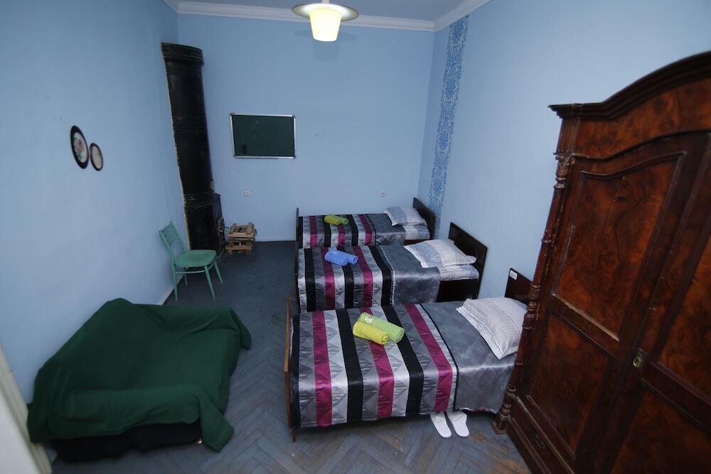 Тбилиси: Leon Hostel