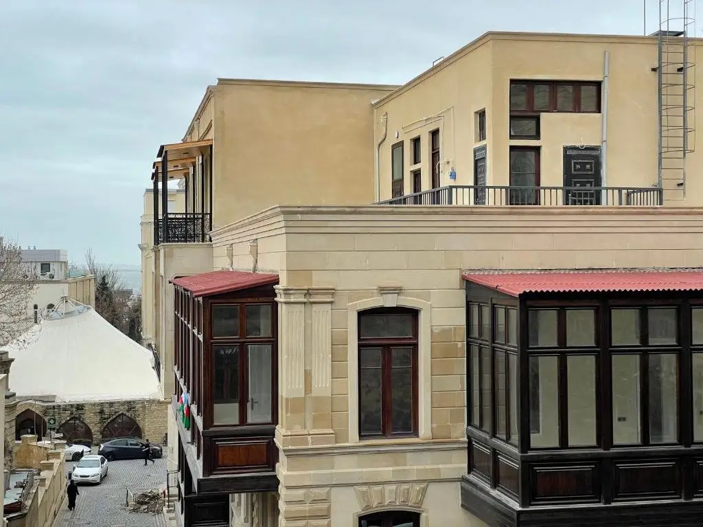 Баку: Old city apartment