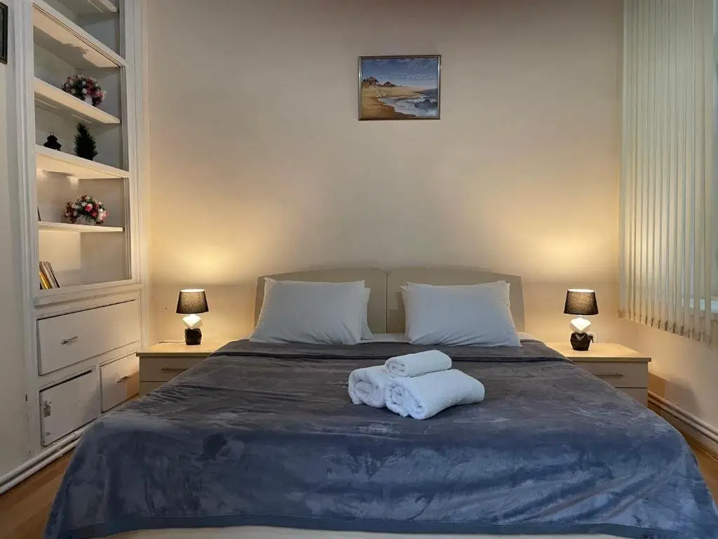 Баку: Old city apartment