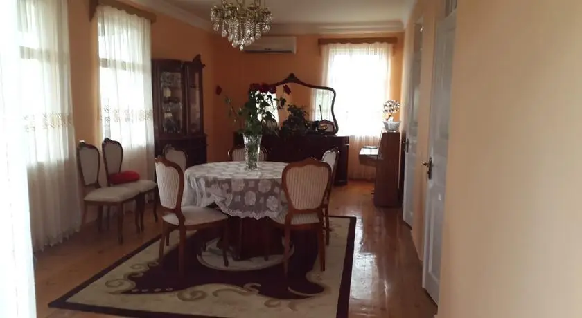 Батуми: Moses Guest House