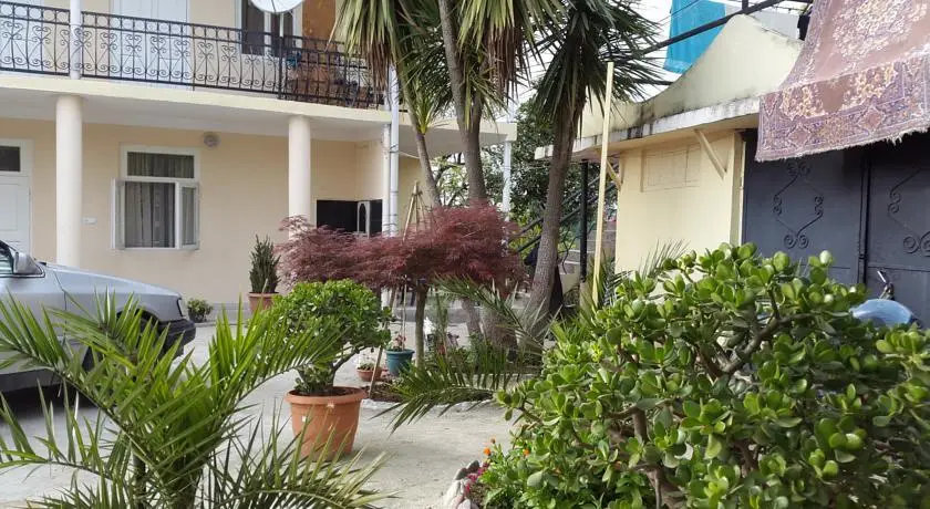 Батуми: Moses Guest House