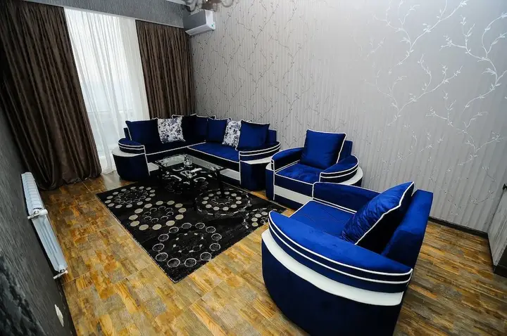 Тбилиси: Hotel Kolkhi