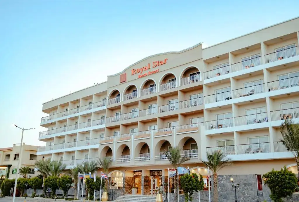 Хургада: Курортный отель Royal Star Beach Resort