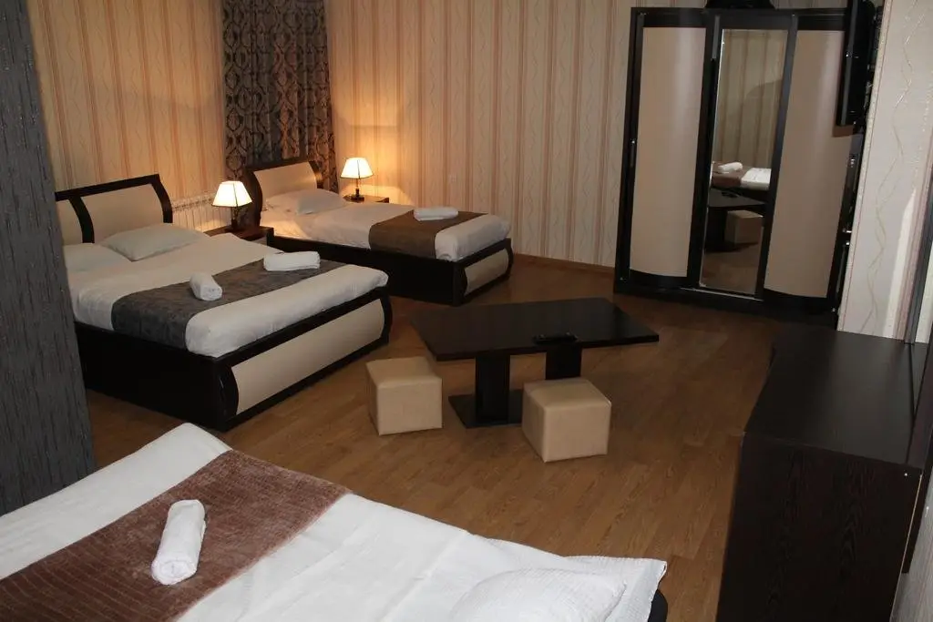 Тбилиси: Elegant Hotel