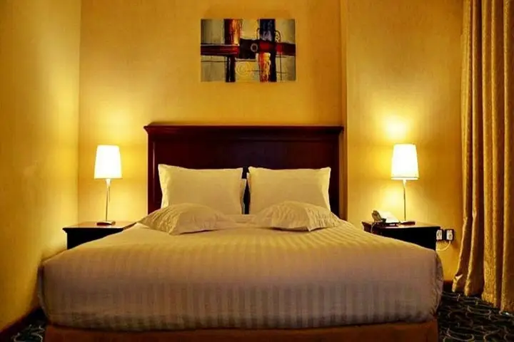 Дубай: Richmond Greens Hotel