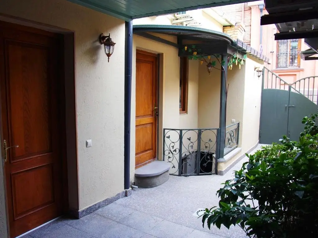 Тбилиси: The apartment in the heart of Tbilisi