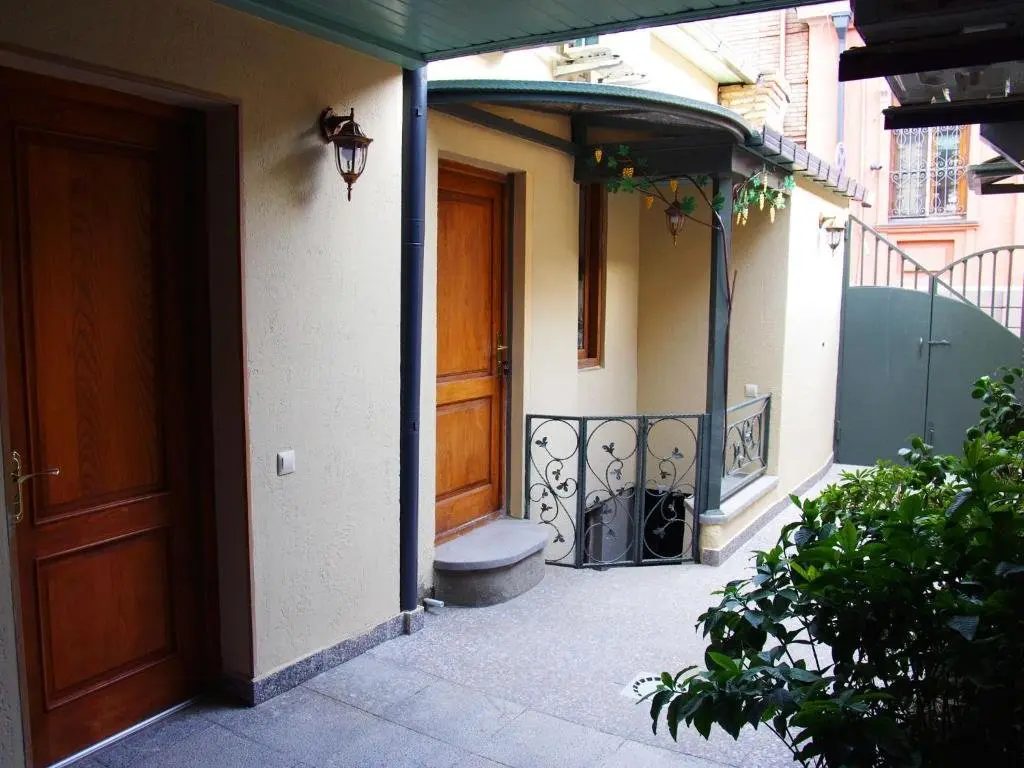 Тбилиси: The apartment in the heart of Tbilisi