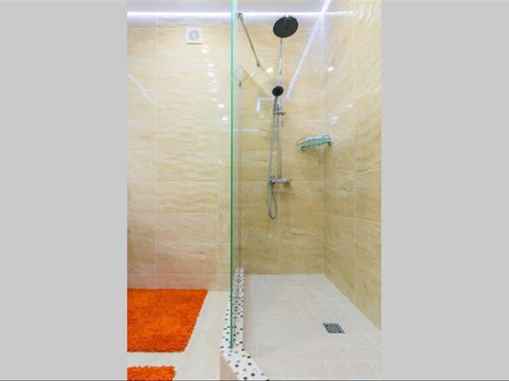 Минск: RentBel White Hall Apartments