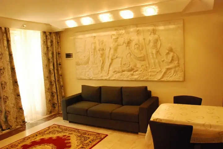 Тбилиси: Dreamlike World Apartment on Rustaveli