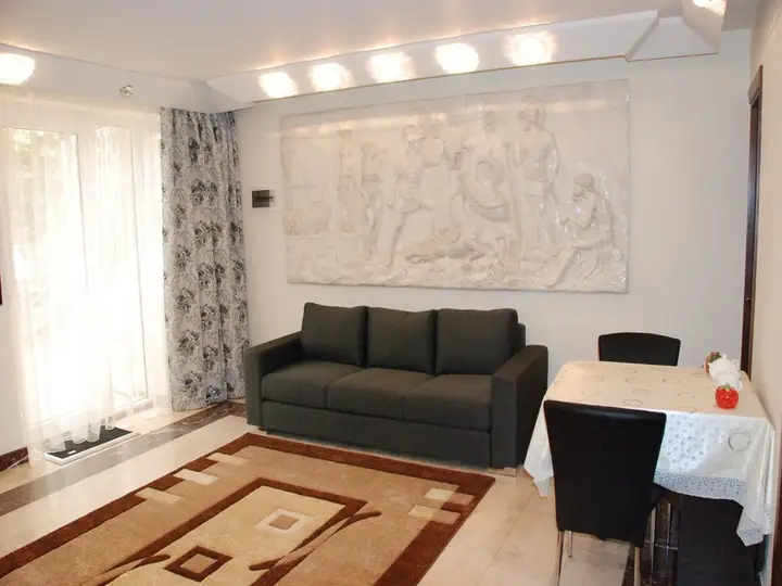 Тбилиси: Dreamlike World Apartment on Rustaveli