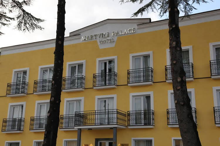 Сатаплия: Martvili Palace