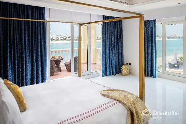 Дубай: The Palm Jumeirah Villas