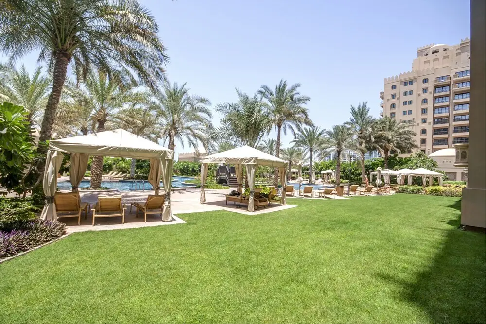 Дубай: Residence South by Deluxe Holiday Homes