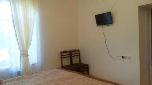 Одзун: Guest House Artemi