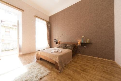 Тбилиси: Cozy Apartment at Rustaveli Avenue