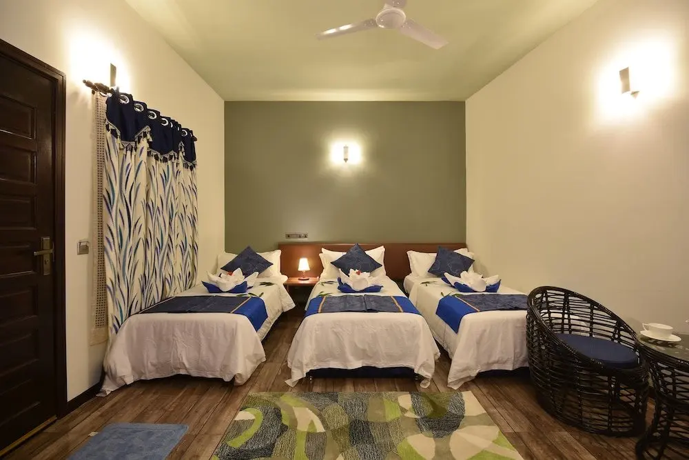Укулхас: Island Home Ukulhas