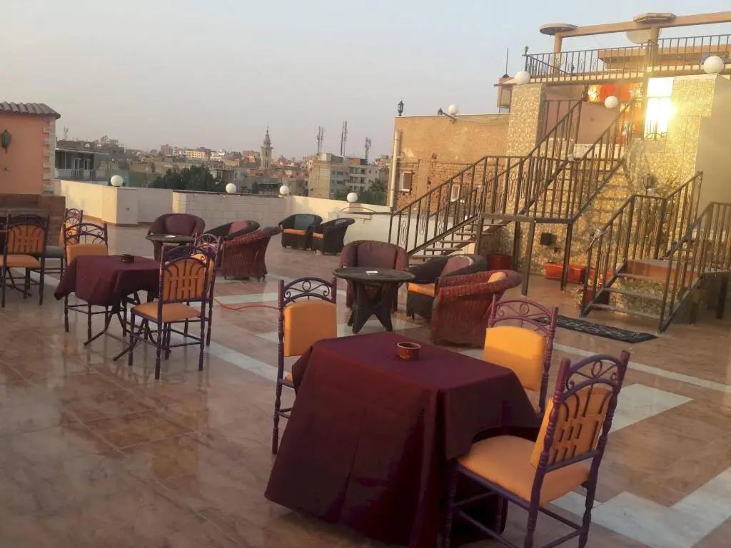 Pyramids Plateau Inn — фото 1