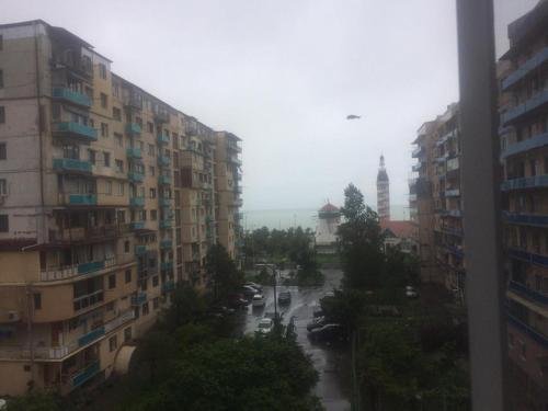 Батуми: odnokomnatnaia kvartira