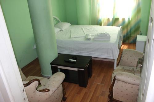 Тбилиси: Hotel Plus