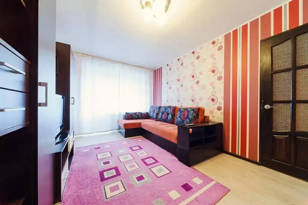 Минск: Apartments in Minsk. Nezavisimosti