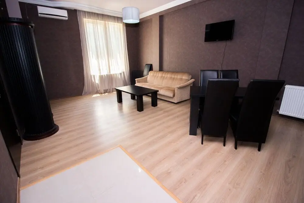 Тбилиси: Tbili House
