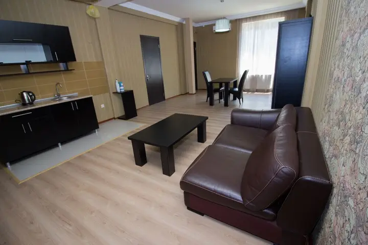 Тбилиси: Tbili House