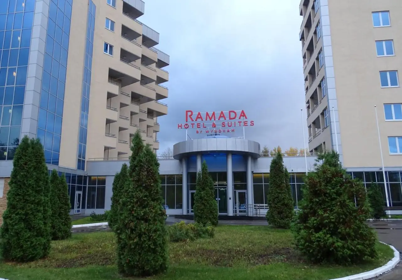 Отель Ramada Hotel & Suites by Wyndham Alabuga — фото 1