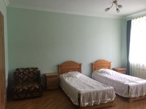 Иджеван: Hotel DOK
